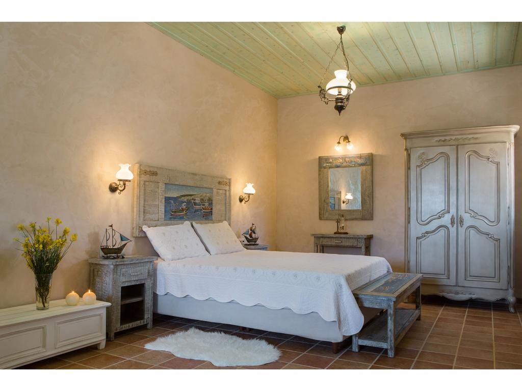 Pandora Aparthotel Pírgos Dhiroú Exteriör bild